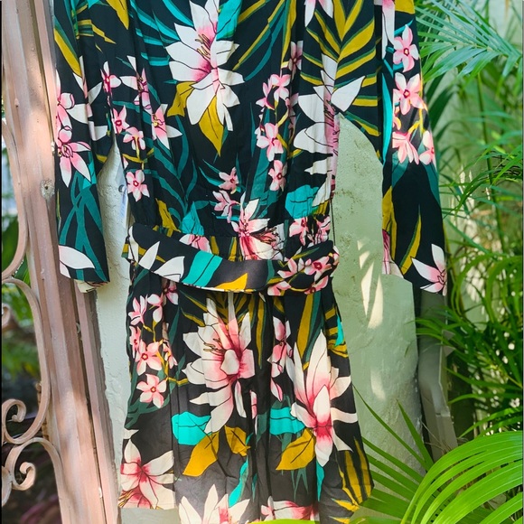 Billabong ๐ด Forever and More Romper - Picture 6 of 10